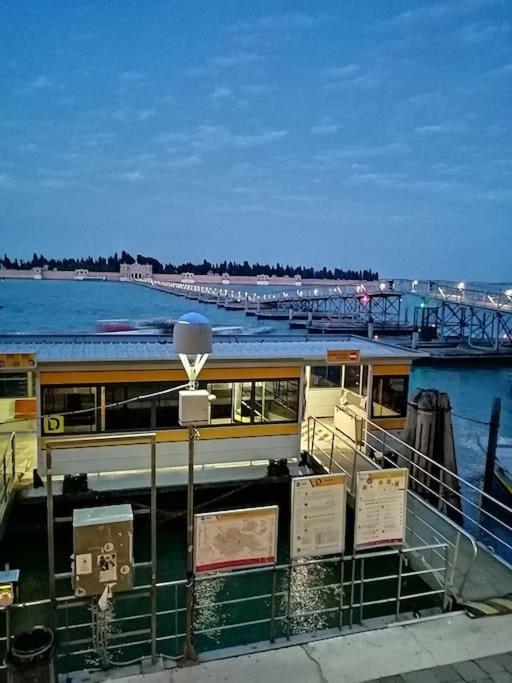 Ca' Sull' Acqua Villa Venesia Bagian luar foto